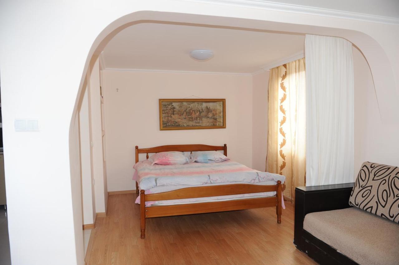 Apartment On Prospekt Mira 71 Sukhumi Eksteriør bilde