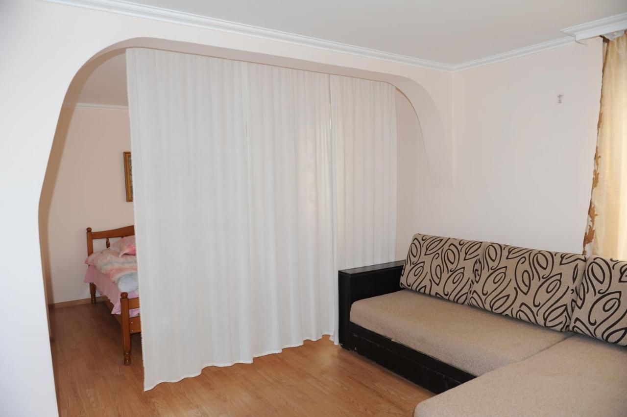 Apartment On Prospekt Mira 71 Sukhumi Eksteriør bilde