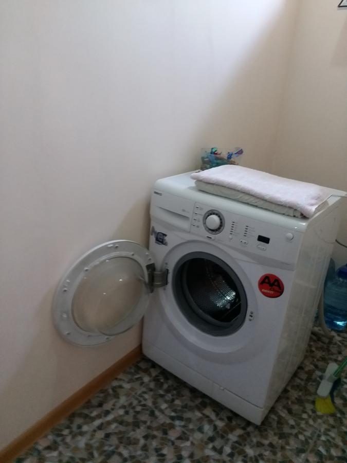 Apartment On Prospekt Mira 71 Sukhumi Eksteriør bilde