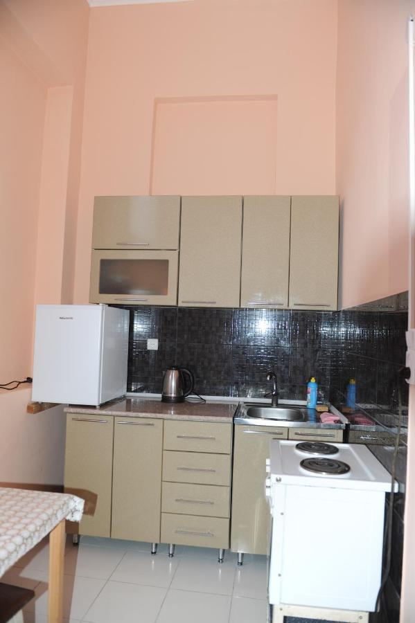 Apartment On Prospekt Mira 71 Sukhumi Eksteriør bilde