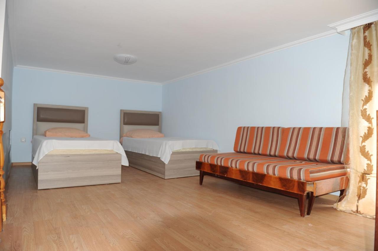 Apartment On Prospekt Mira 71 Sukhumi Eksteriør bilde