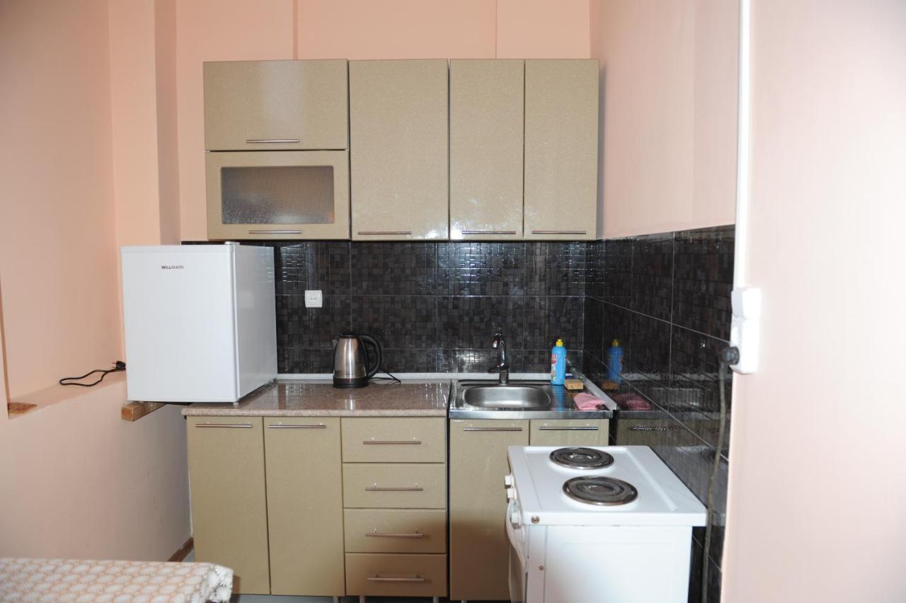 Apartment On Prospekt Mira 71 Sukhumi Eksteriør bilde